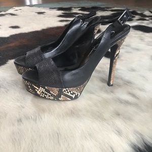 Jessica Simpson black/Python print peep toe heels